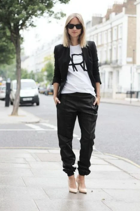 jogger y blazer corto