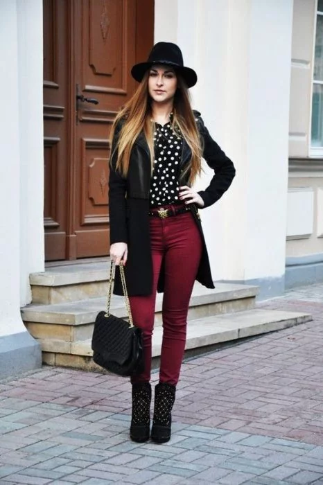 comvbinar pantalon bordo con negro