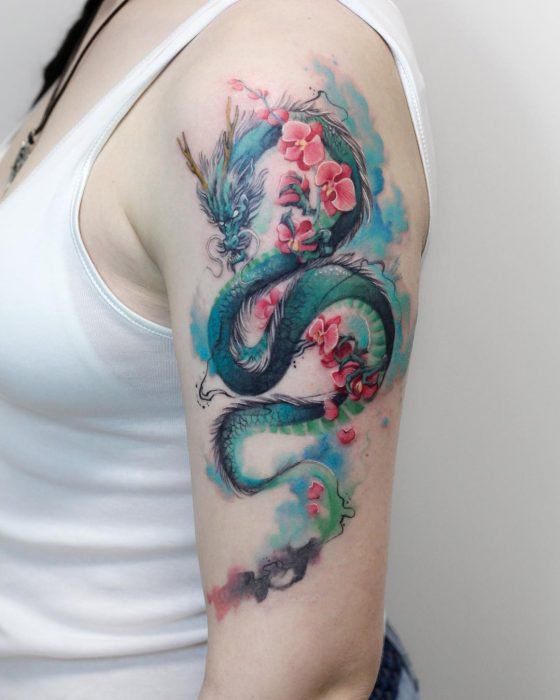 tatuaje drgon chino color
