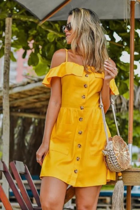 vestido amarillo informal