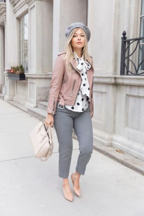 PANTALON GRIS CON STILETOS