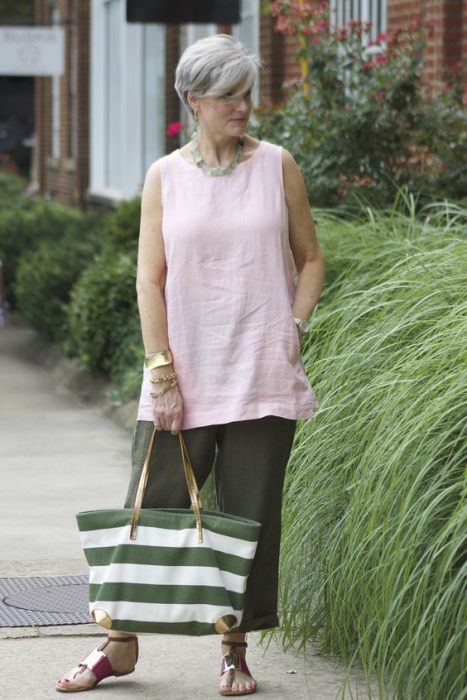 outfit relajados para mujeres de mas de 60