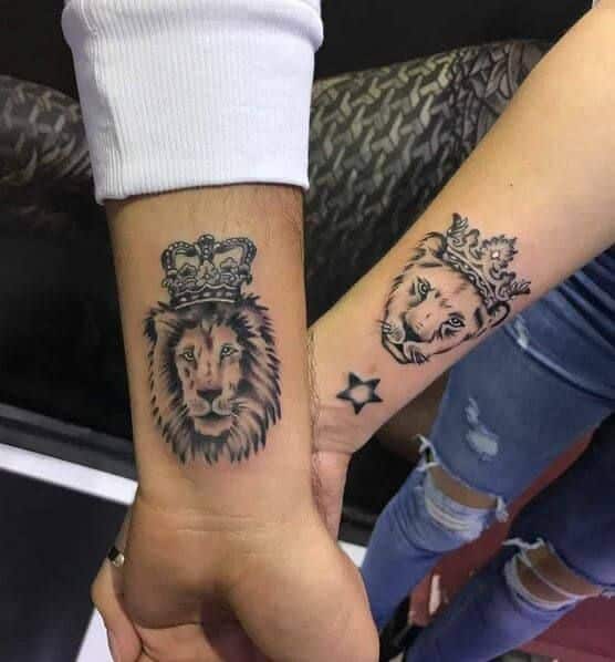 tatuaje leon con corona