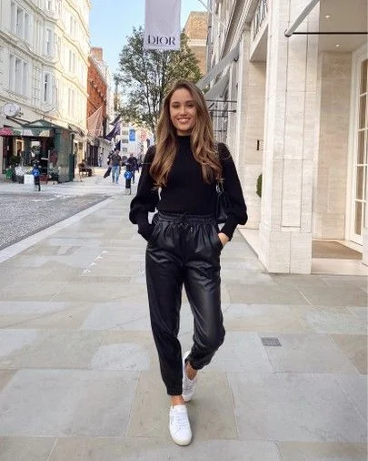Outfits jogger vinipiel con sweater