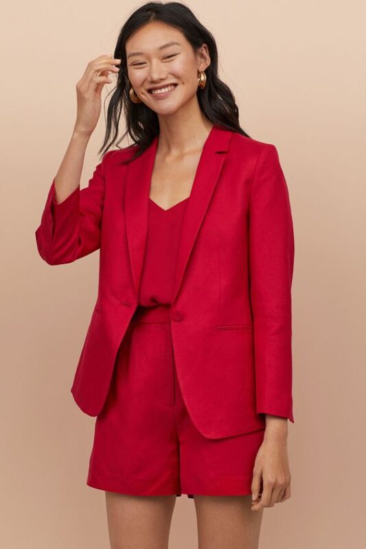 Como combinar un short rojo 2023 - Outfits mujer - Muy Trendy