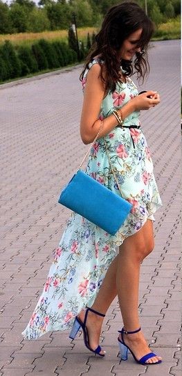 zapatos azul francia con estampa floral