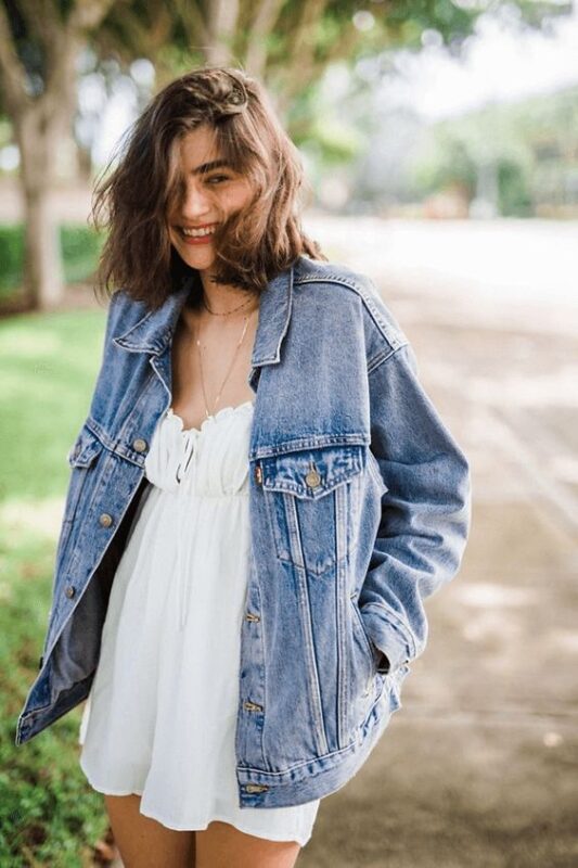 outfits con campera de jeans abrigo primavera verano