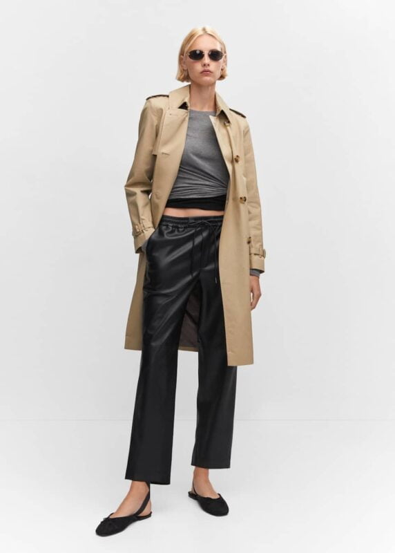 Outfit con pantalon de cuero negro para otono