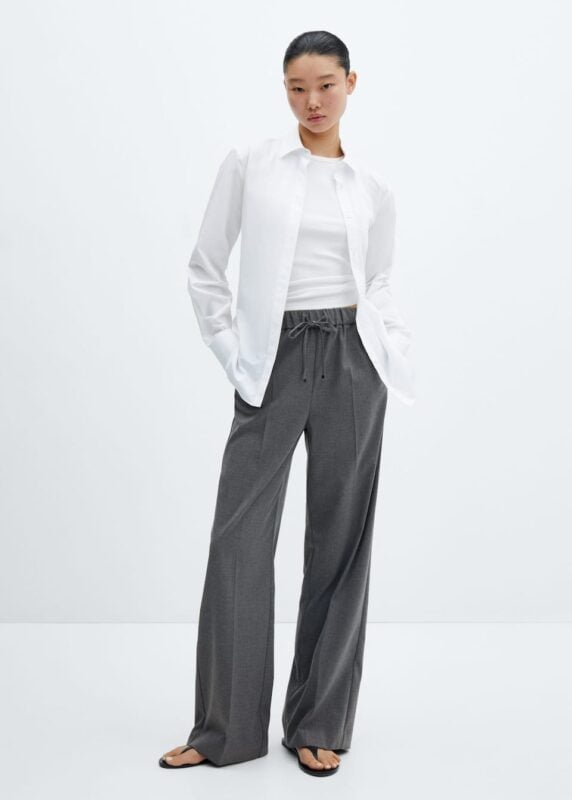 outfit con pantalones anchos para otono