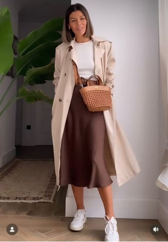falda marron y zapatillas 1