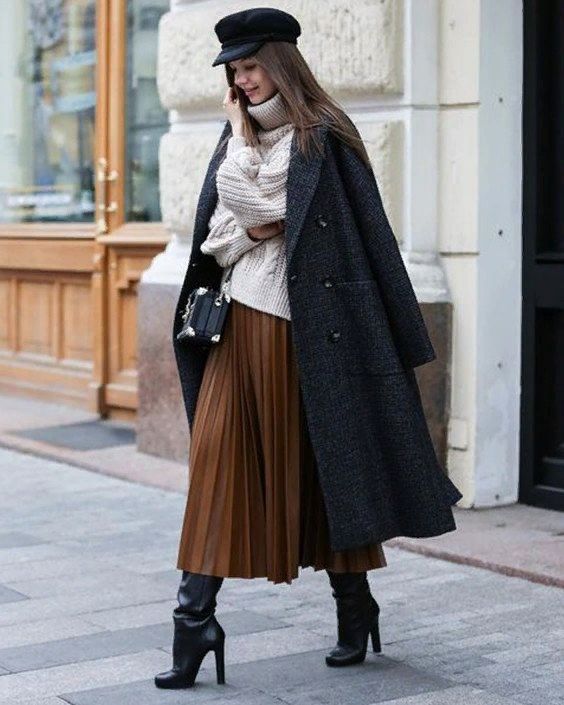 outfit de invierno con falda marron
