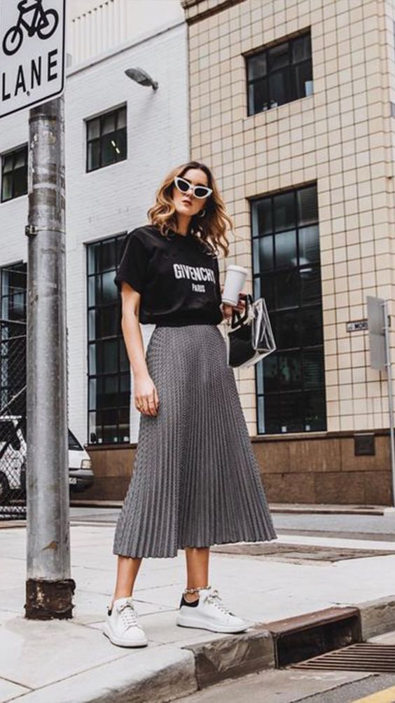 outfit falda midi gris