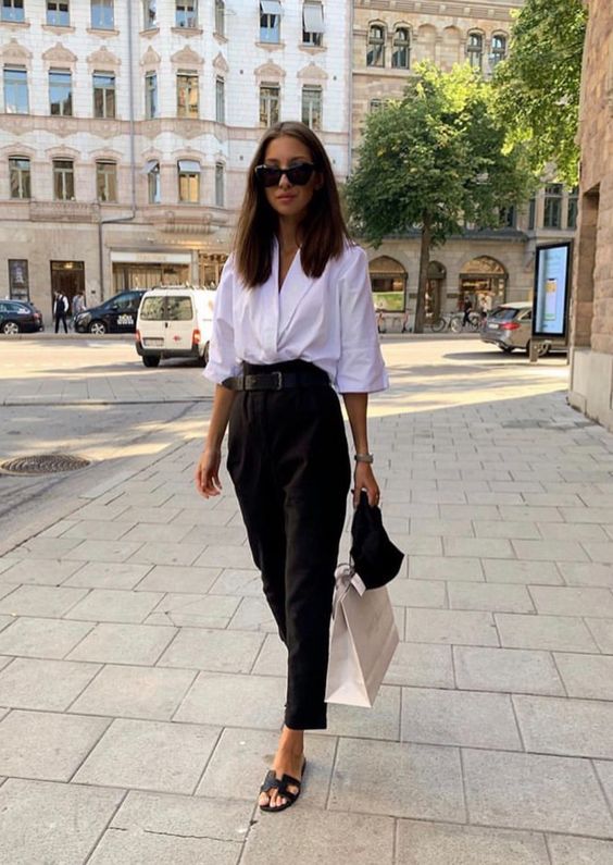 pantalon de vestir y sanalias planas